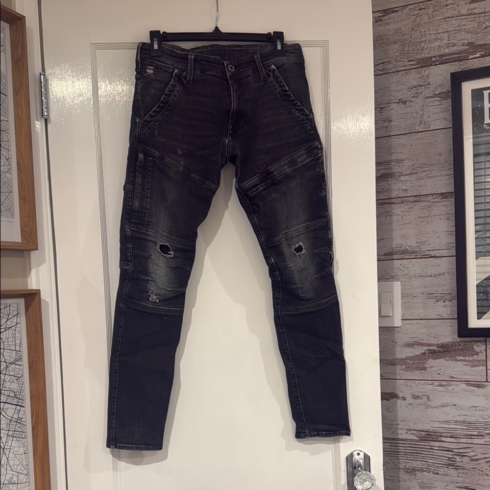 Men's Black Distressed Jeans